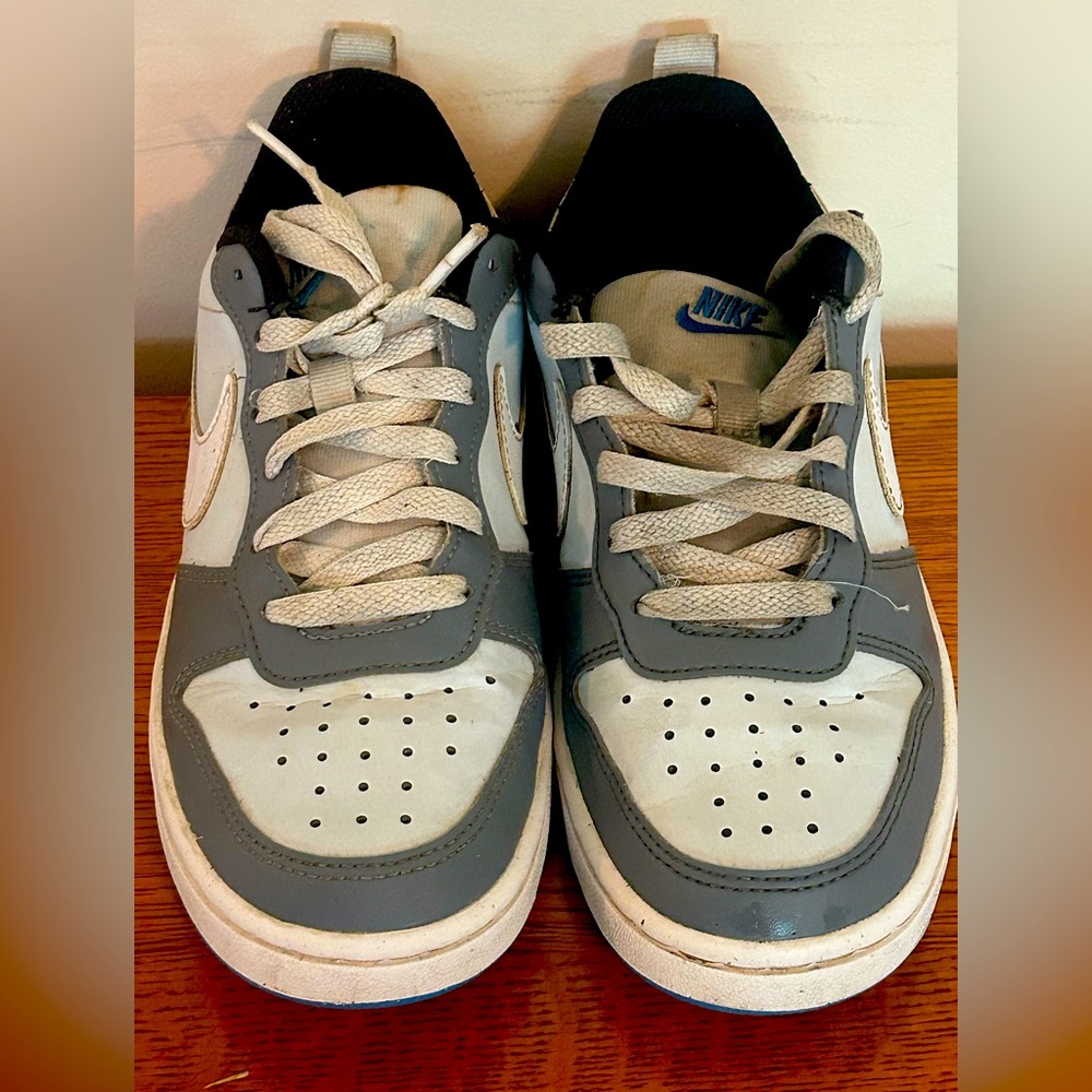 Boys sneakers
